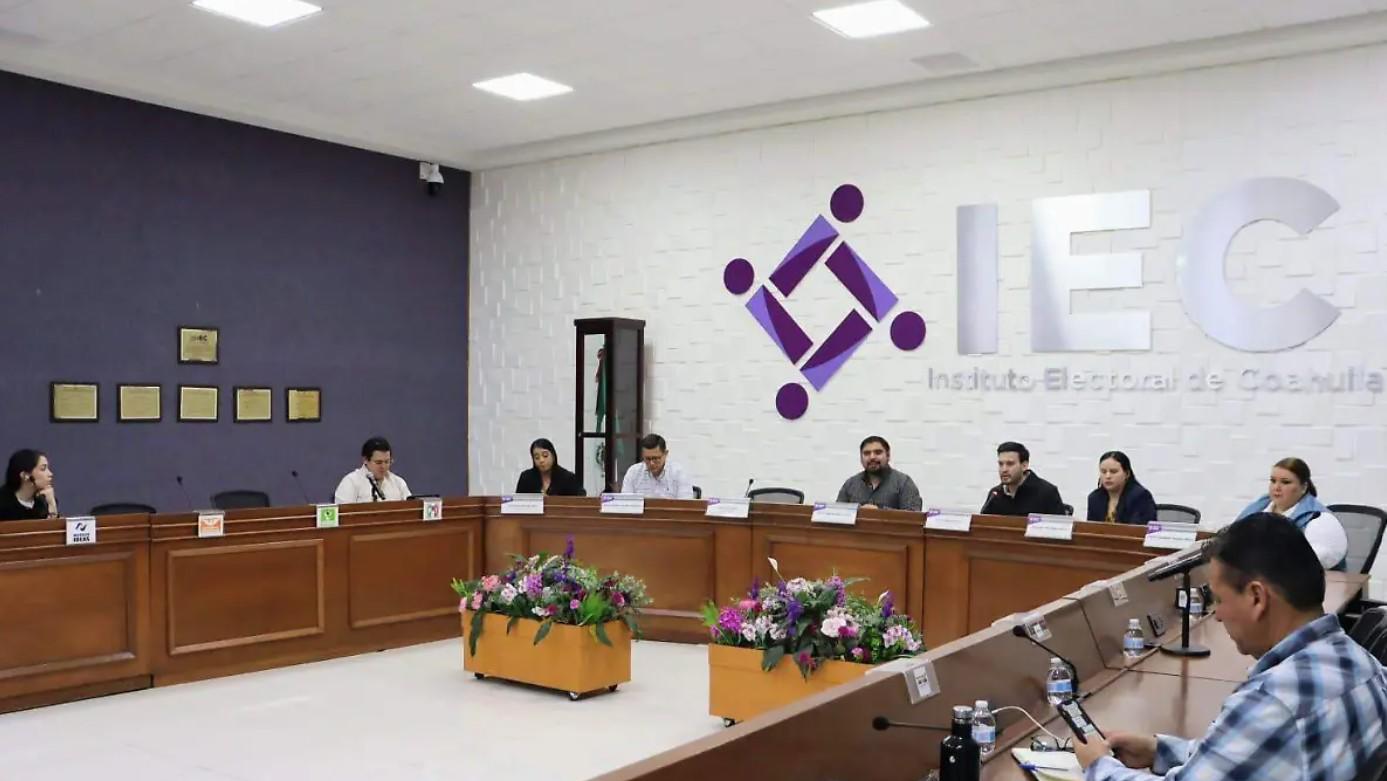 Tumban convocatoria del INE para renovar presidencia del IEC; será exclusiva a mujeres