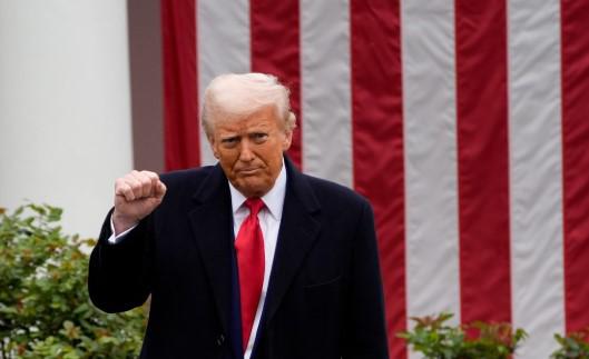 Afirman expertos que Trump debería aspirar a más que un acuerdo nuclear y exigir derechos básicos para los iraníes