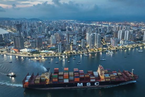 Gobierno de Trump propone aranceles del 25% a Brasil a pesar del superávit comercial de EU