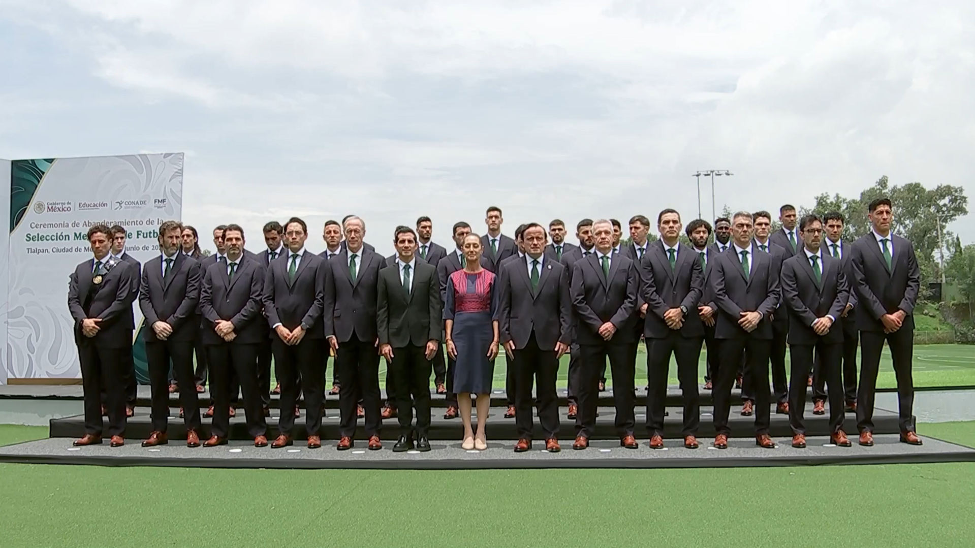 Sheinbaum abandera a la Selección Mexicana rumbo al Mundial;