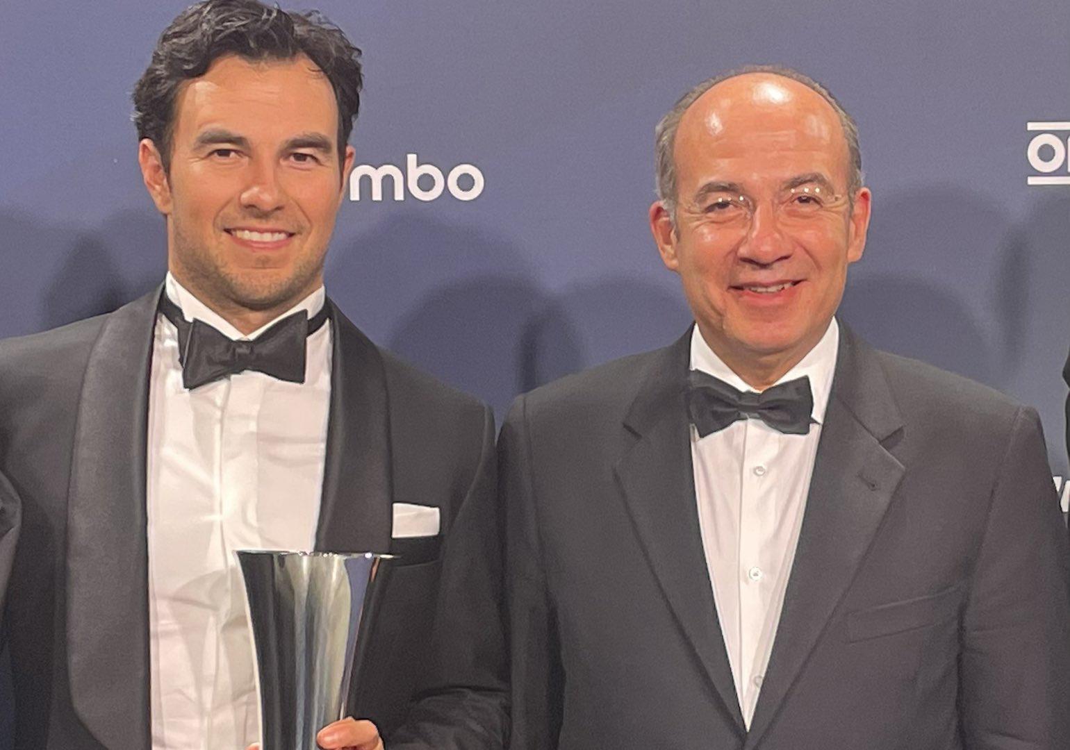 Checo Pérez festeja con Felipe Calderón su reconocimiento en la Gala de la FIA. Noticias en tiempo real
