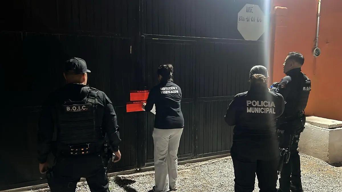 Torreón: fiesta de Halloween termina en clausura, hallan a 200 menores ingiriendo alcohol. Noticias en tiempo real