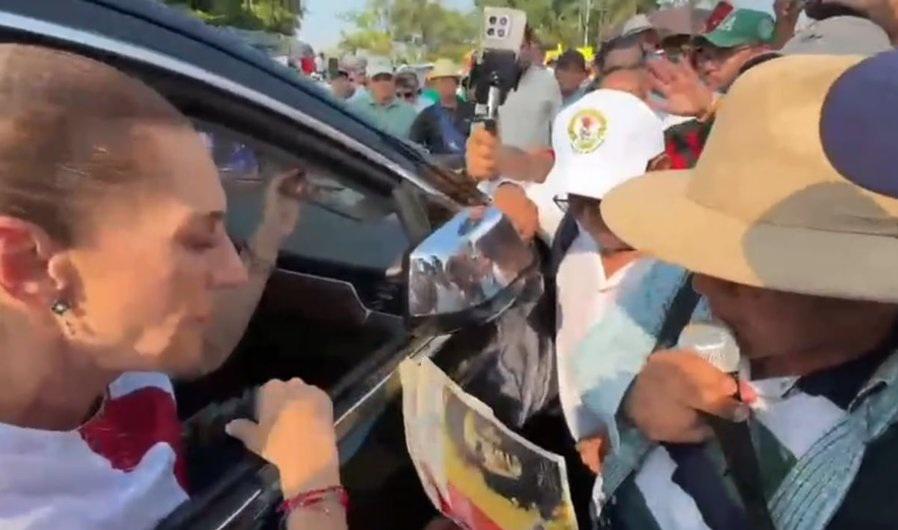 ‘Si no hay solución, no rueda su balón’: CNTE bloquea aeropuerto y fija cita con Sheinbaum
