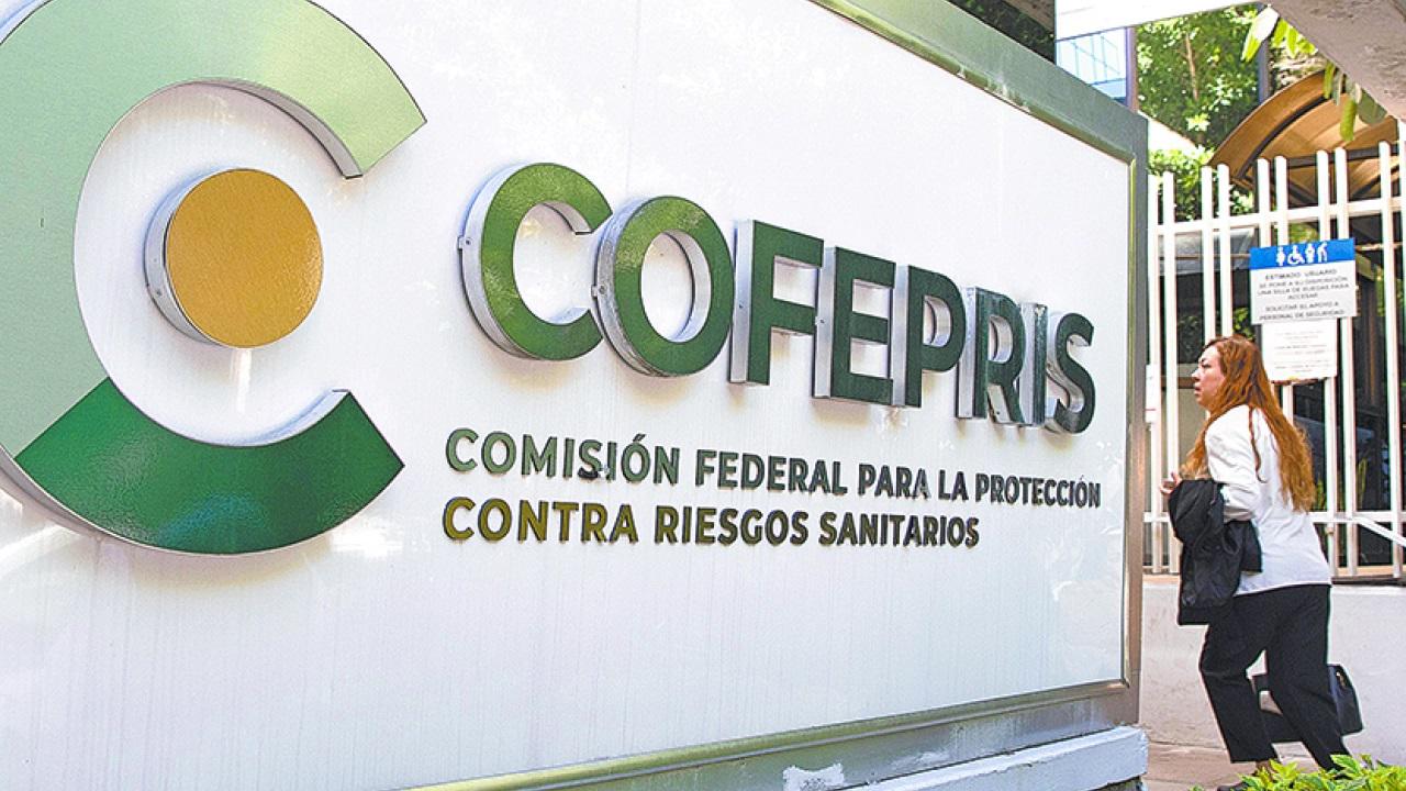 Abogado de farmacéutica es acusado de ofrecer dinero a verificadores de la Cofepris; es vinculado a proceso. Noticias en tiempo real