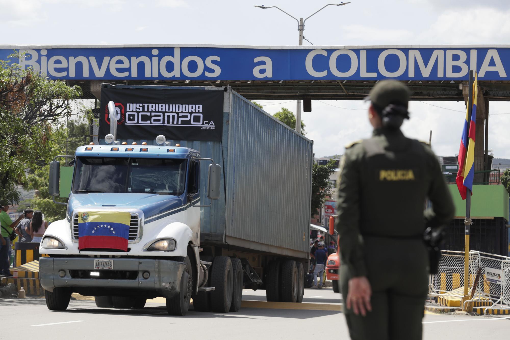 Colombia y Venezuela reabren sus fronteras a transportes de carga. Noticias en tiempo real