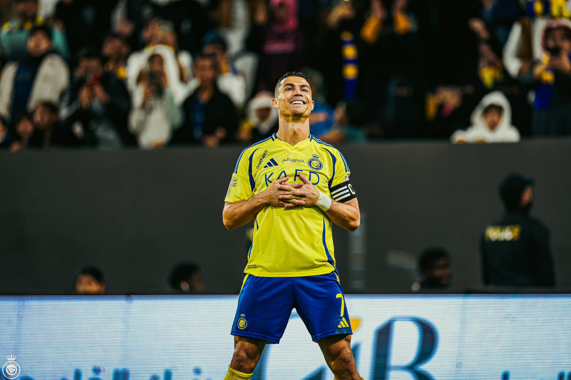 Cristiano Ronaldo volvió a ser determinante para Al-Nassr al anotar los dos goles que llevaron a su equipo a una victoria de 2-0 sobre Damac en la Liga Profesional Saudí. El primer gol llegó a los 