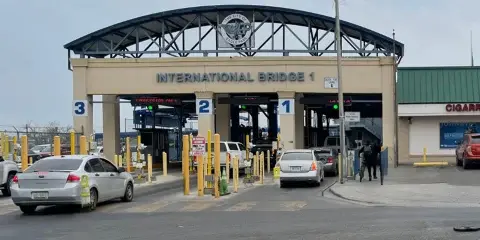 Seguros en Eagle Pass se disparan hasta el triple para transportistas