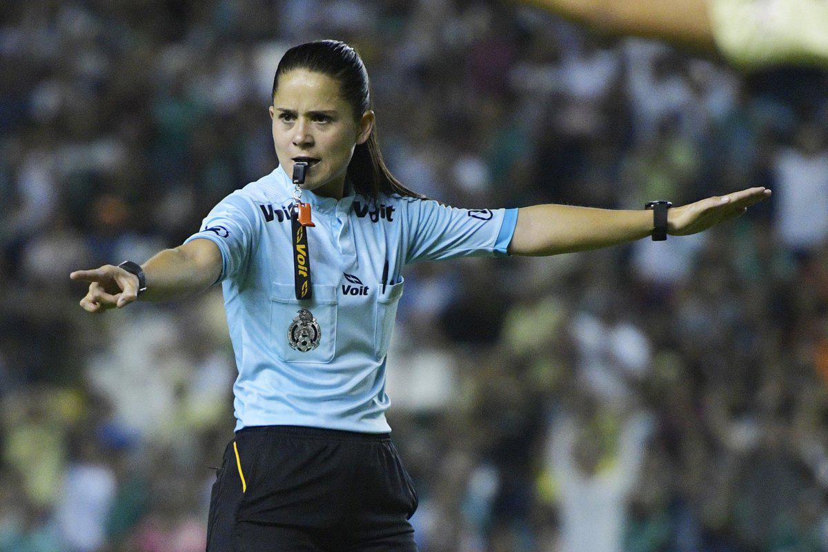 La Liga MX Femenil informa que las decisiones arbitrales se escucharán en todo el estadio, ¡un hecho histórico!. Noticias en tiempo real