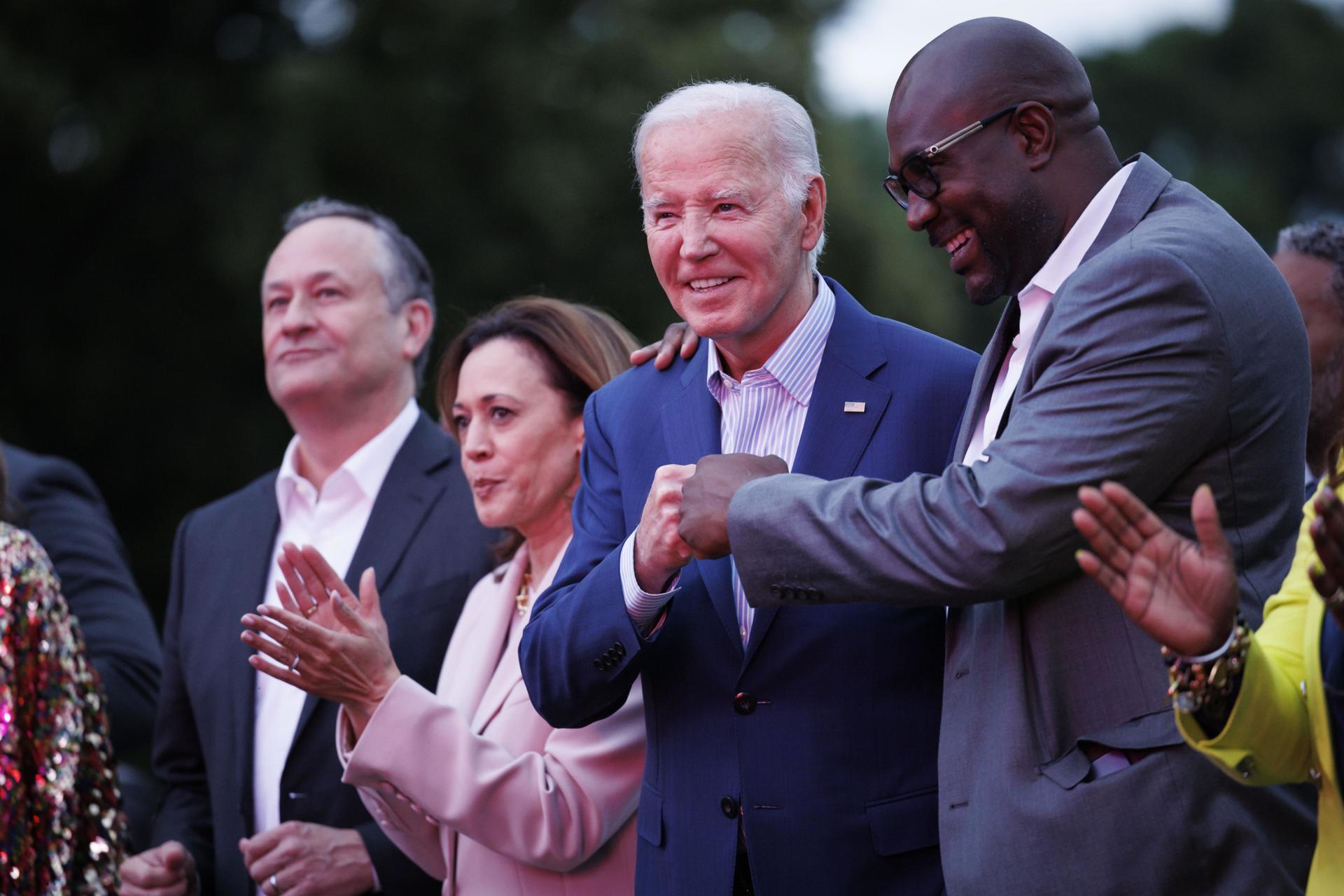 ¡Se congeló! Preocupa actitud de Biden durante concierto por Juneteenth en la Casa Blanca. Noticias en tiempo real