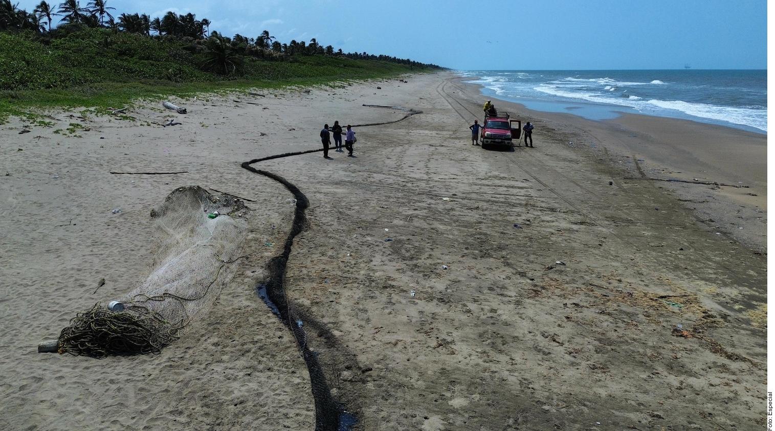Derrame de hidrocarburo que afectó a Veracruz y Tamaulipas llegaría a Texas