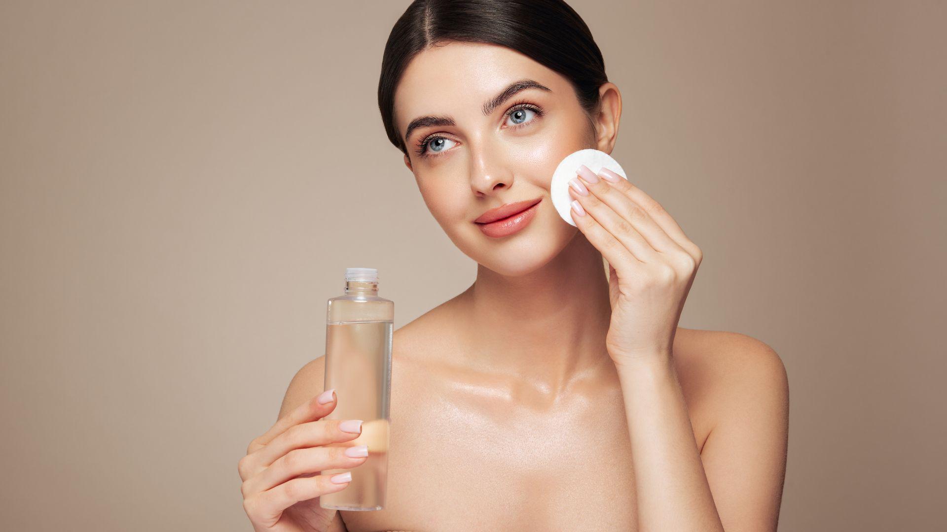 Desmaquillante vs. agua micelar: Cuál es la verdadera diferencia