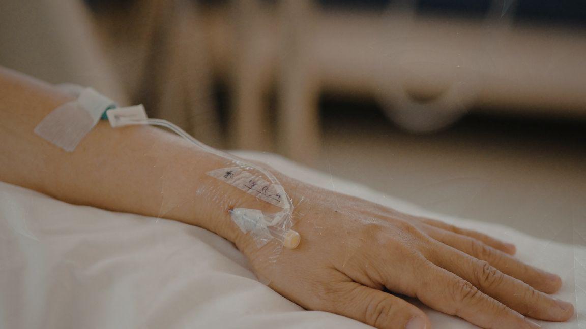 Aumenta a 8 los fallecidos por suero vitaminado en Sonora