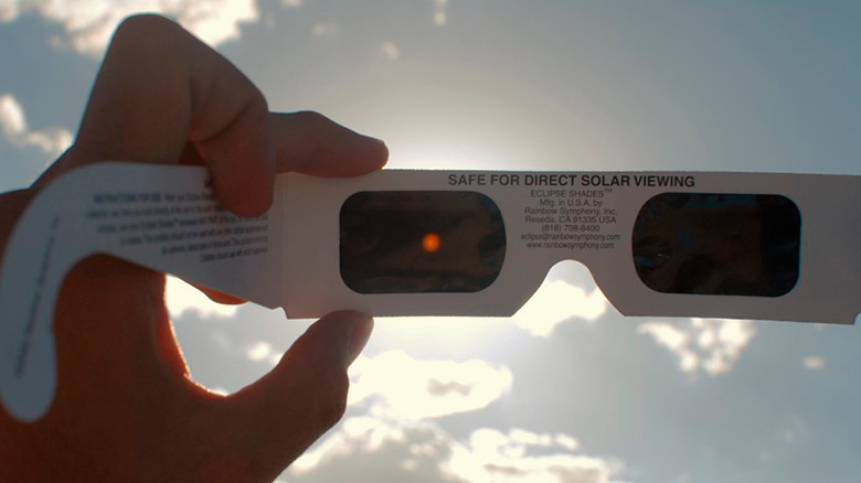 La SEP emite recomendaciones para ver el eclipse de sol del 8 de abril, cuáles son. Noticias en tiempo real