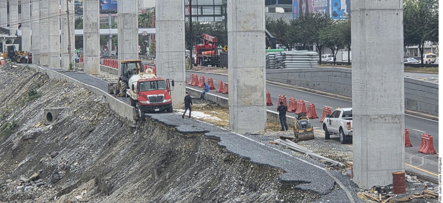 Lluvias causan deslave muy cerca de la construcción de la línea 4 del Metro de Monterrey