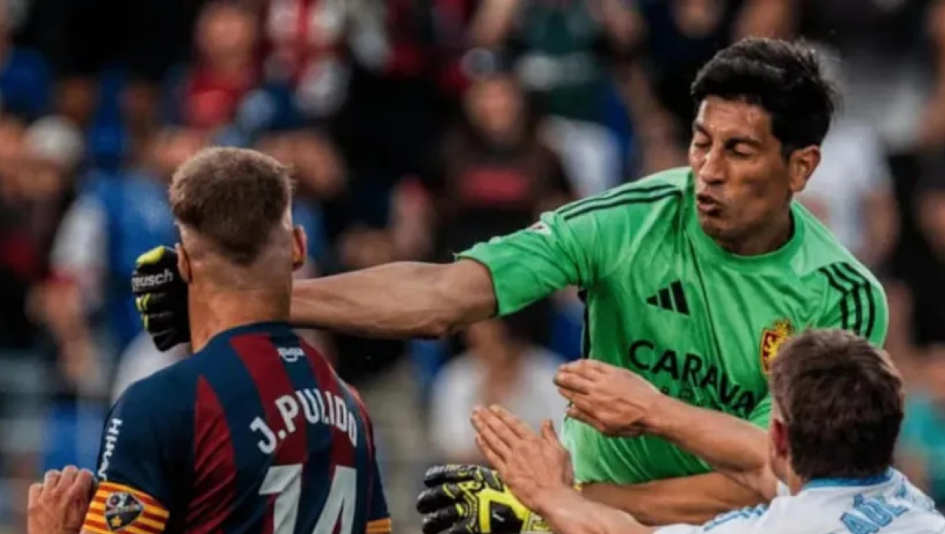 ExRayados Esteban Andrada recibe sanción histórica en España tras agredir a Jorge Pulido