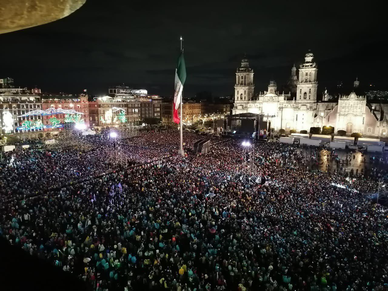Así luce el Zócalo de la CDMX, abarrotado por festejos patrios. Noticias en tiempo real