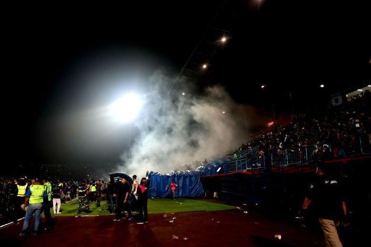 127 muertos deja batalla campal tras partido de futbol en Indonesia. Noticias en tiempo real