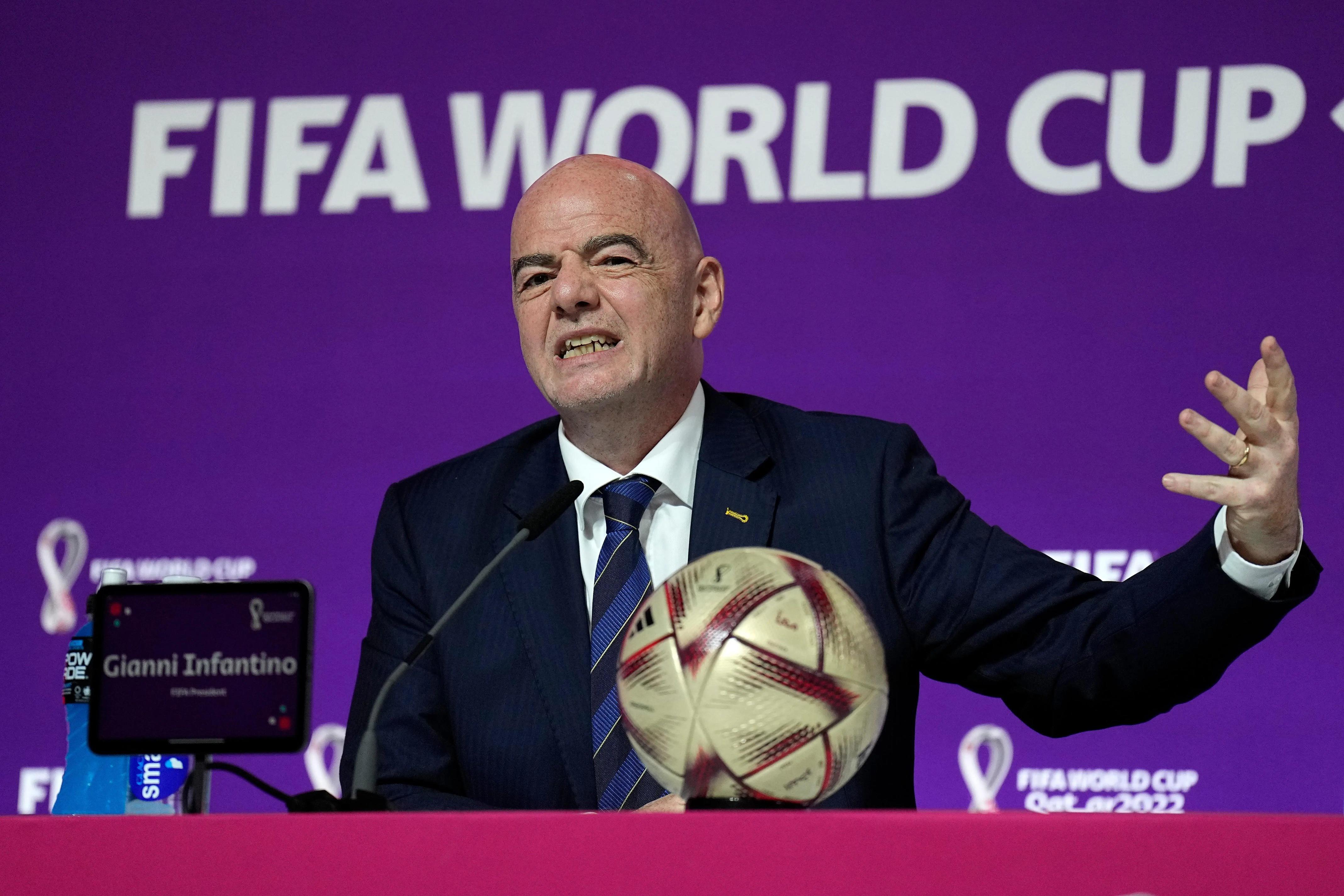La crisis que vive la FIFA con la campaña para destituir a su presidente, Gianni Infantino, tiene que ver, al final de cuentas, con cuántos votos tienen las fuerzas en conflicto. Para lograrlos, se 