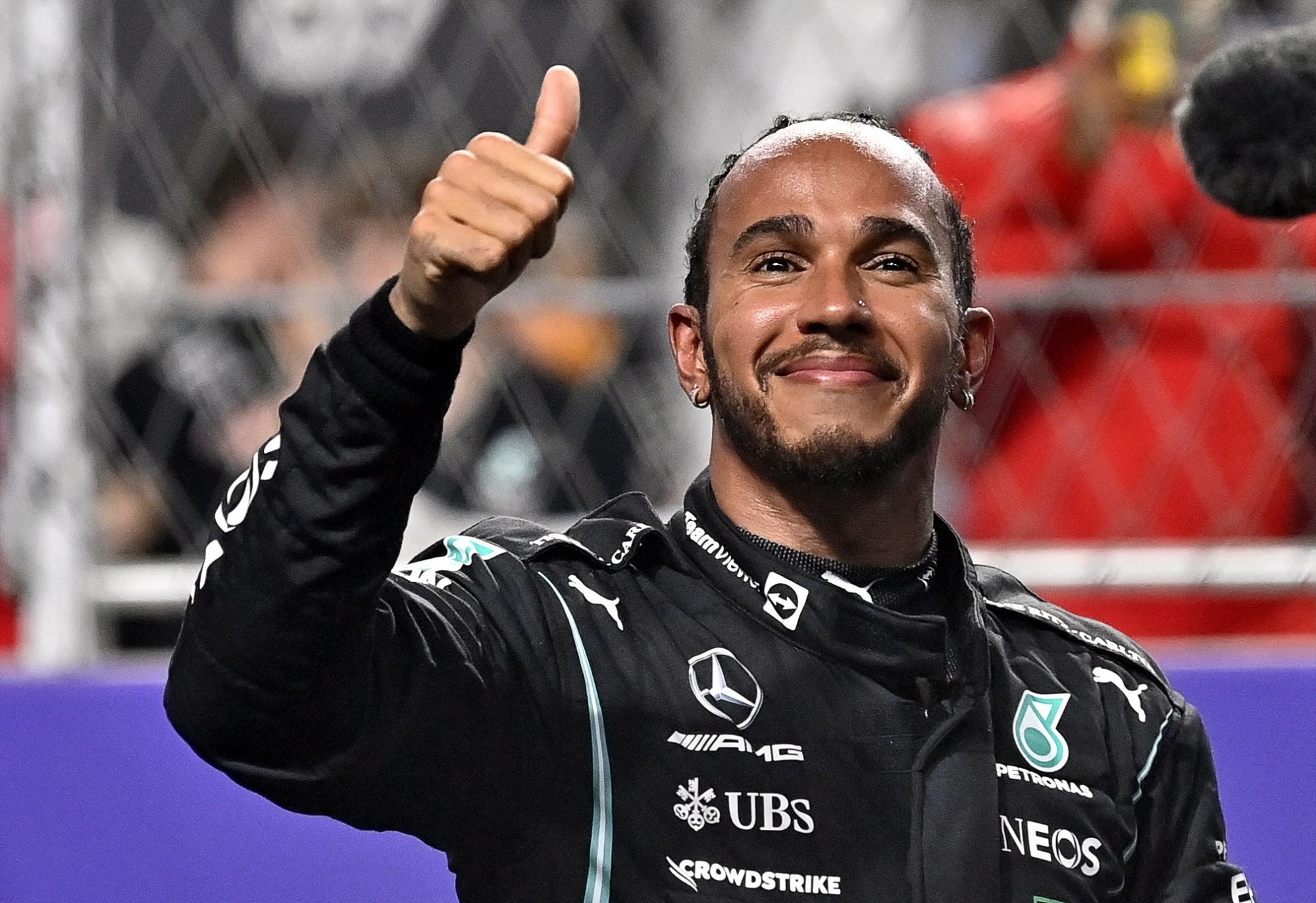 Queda Hamilton en pole position por error de Verstappen en GP de Arabia Saudita; Checo en quinto. Noticias en tiempo real