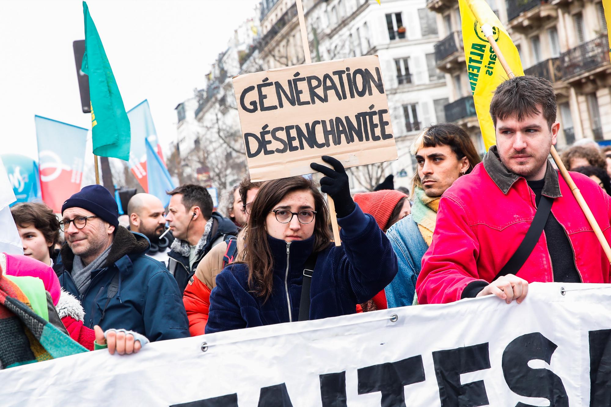 ‘Inundan’ decenas de miles calles en Francia contra reforma de pensiones. Noticias en tiempo real