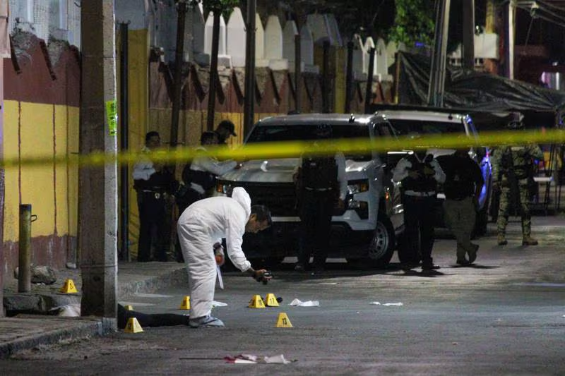 Ataque armado en bar de Celaya, Guanajuato, dejó tres muertos y una mujer lesionada. Noticias en tiempo real