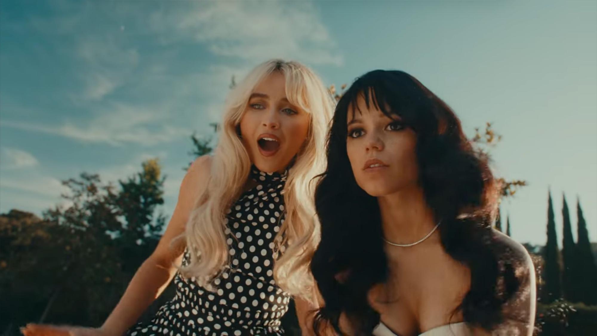 ¡Estrena a lo grande! Sabrina Carpenter lanza su álbum ‘Short n’ Sweet’ con polémico video junto a Jenna Ortega. Noticias en tiempo real