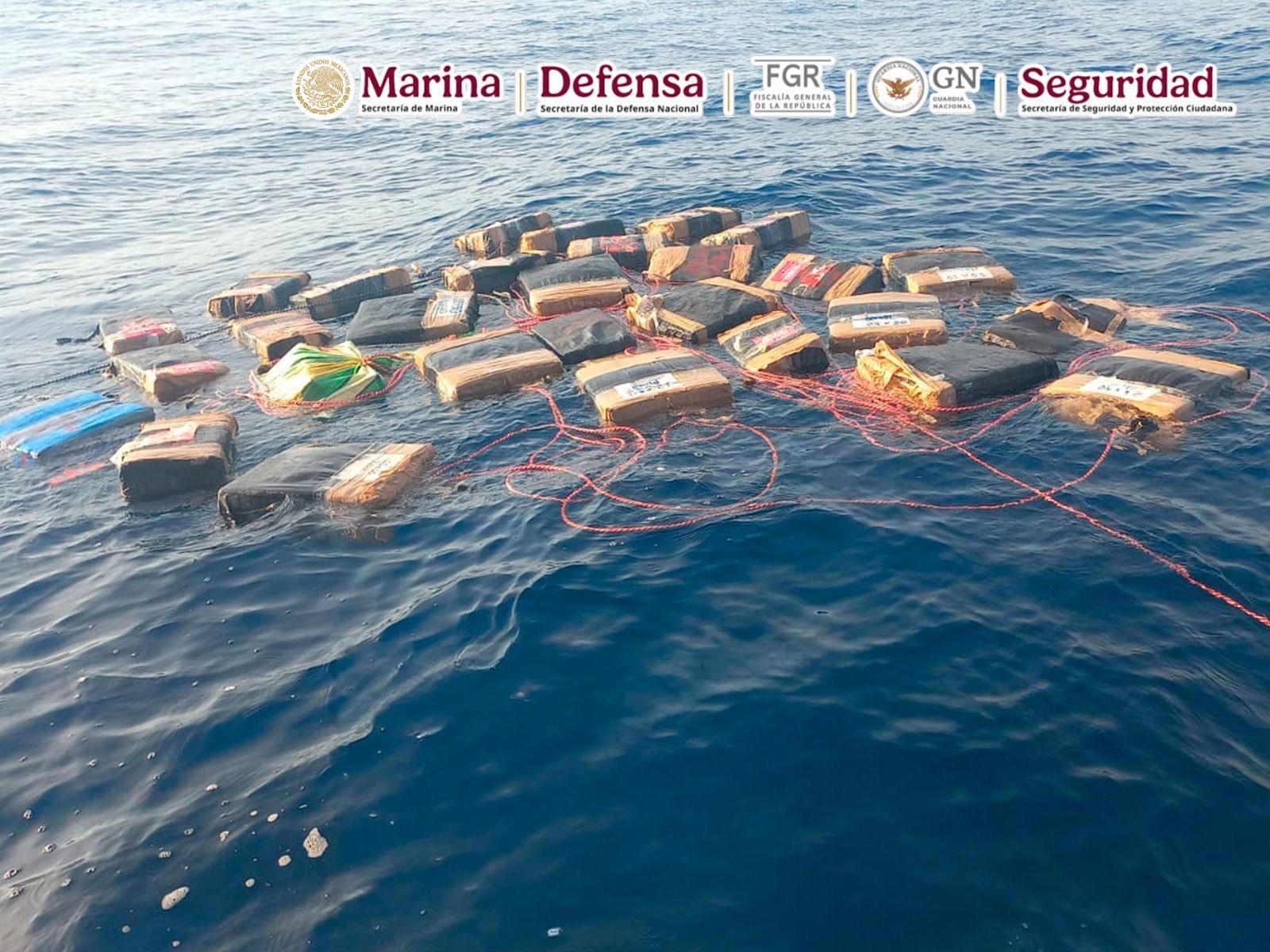 Marina intercepta más de 2 toneladas de cocaína frente a la costas de Oaxaca