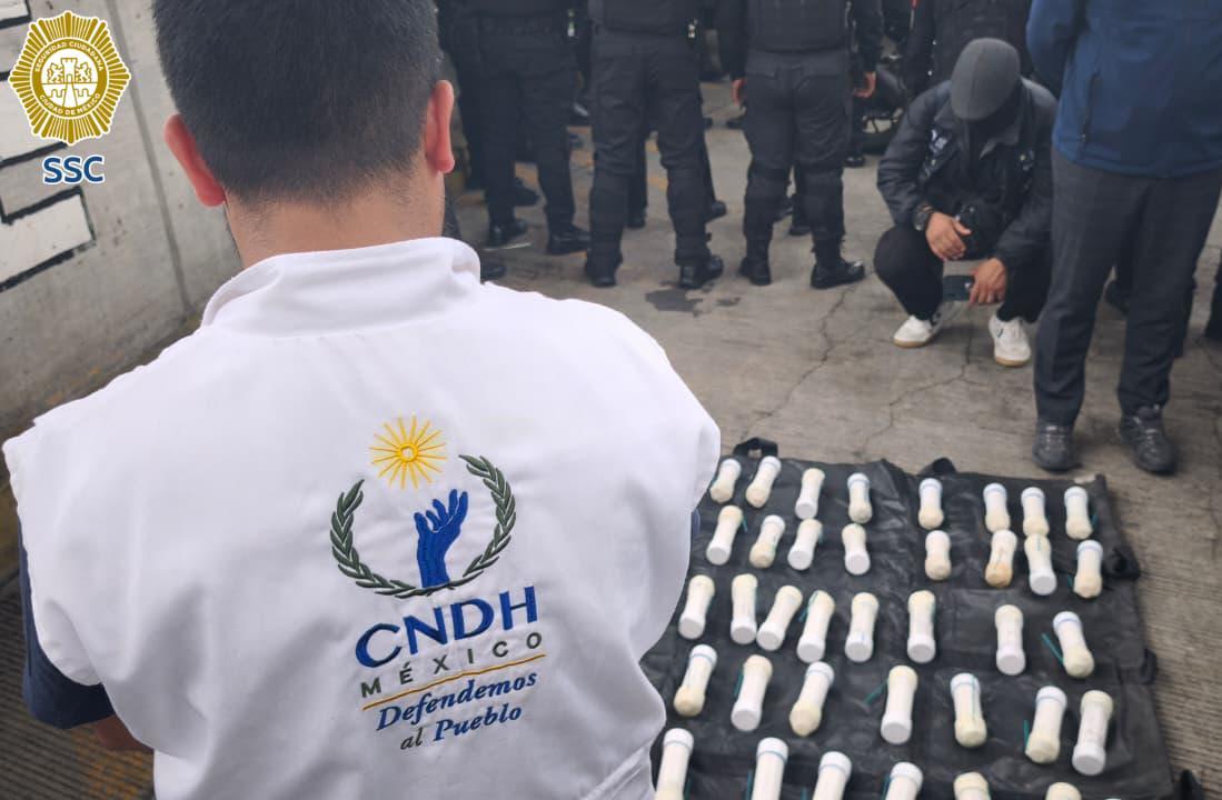 Aseguran 59 explosivos caseros en transporte de pasajeros so