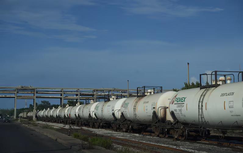 Aplicará Gobierno desde el 24 de abril nuevo requisito fiscal para frenar el ‘huachicol’ de combustibles