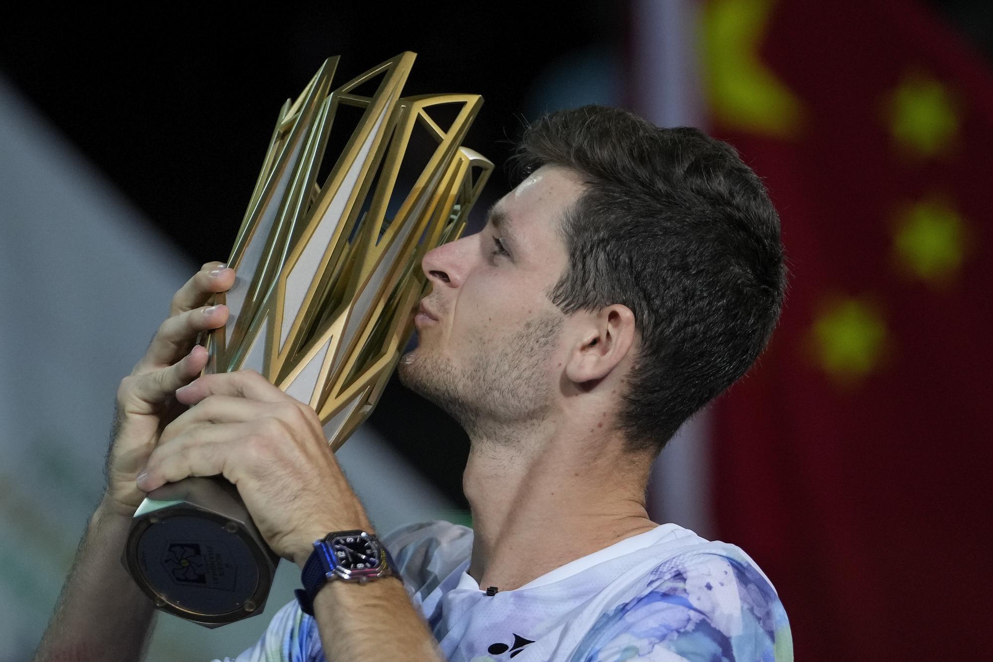 Hurkacz logra su segundo Masters: el tenista polaco vence a Rublev en Shanghái. Noticias en tiempo real