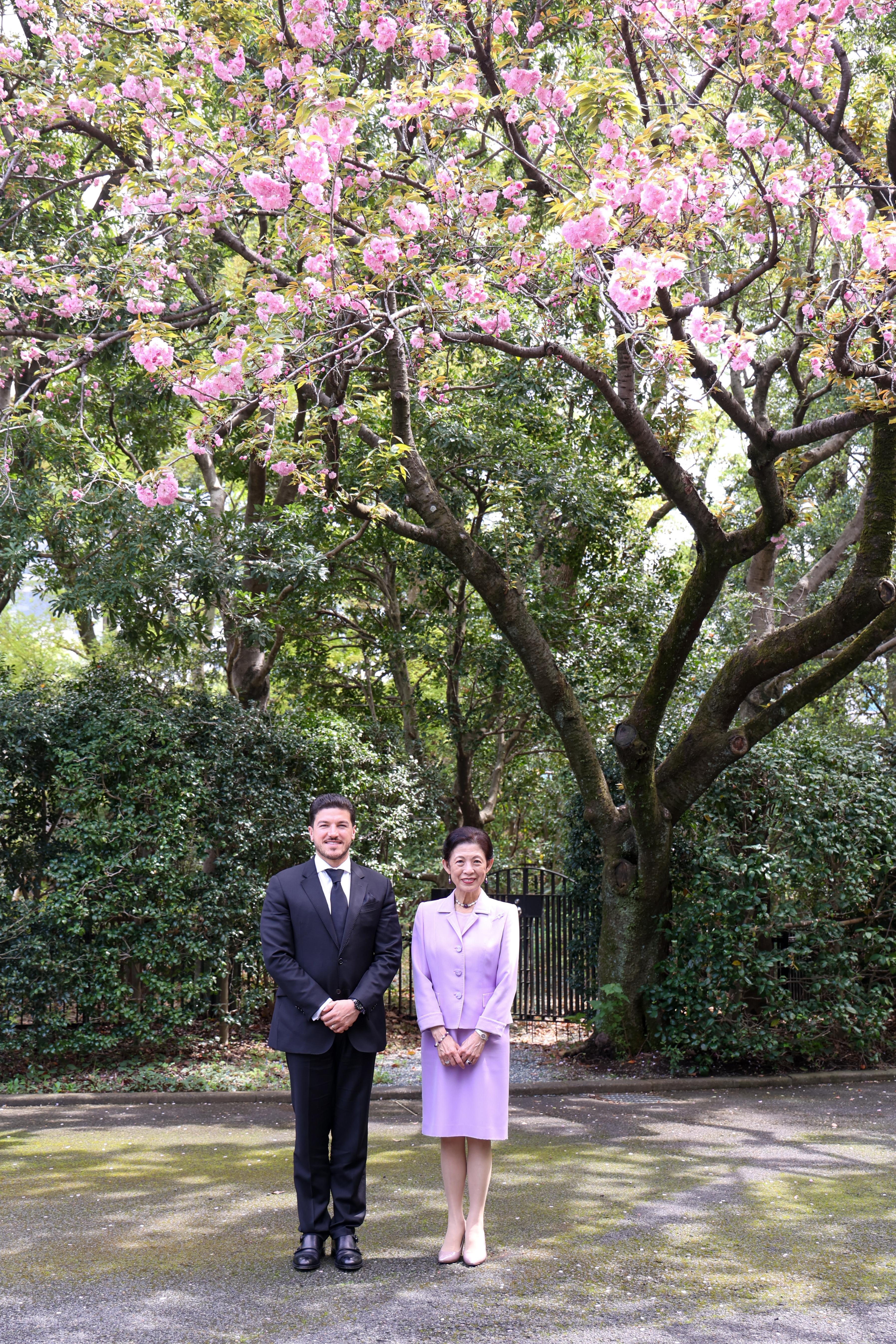 Samuel García, gobernador de Nuevo León, se reúne con la princesa de Japón, durante su gira por Asia