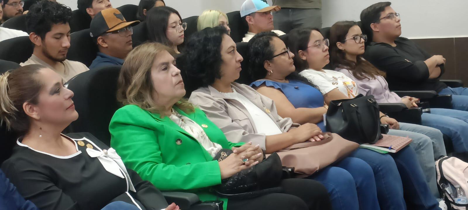 Acerca AMPI herramientas de emprendimiento y finanzas a jóve