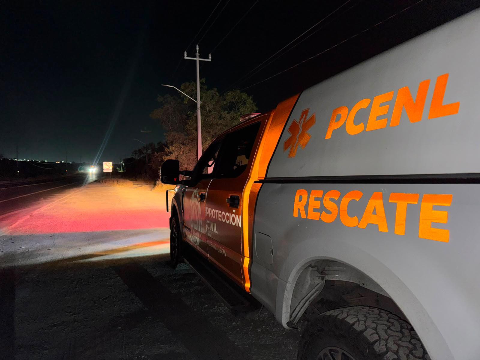 Rayo ocasiona incendio forestal en el Cerro del Fraile en NL