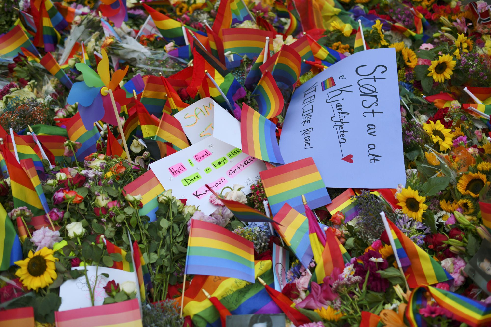 Apaga tiroteo en Noruega al espíritu LGBTI. Noticias en tiempo real