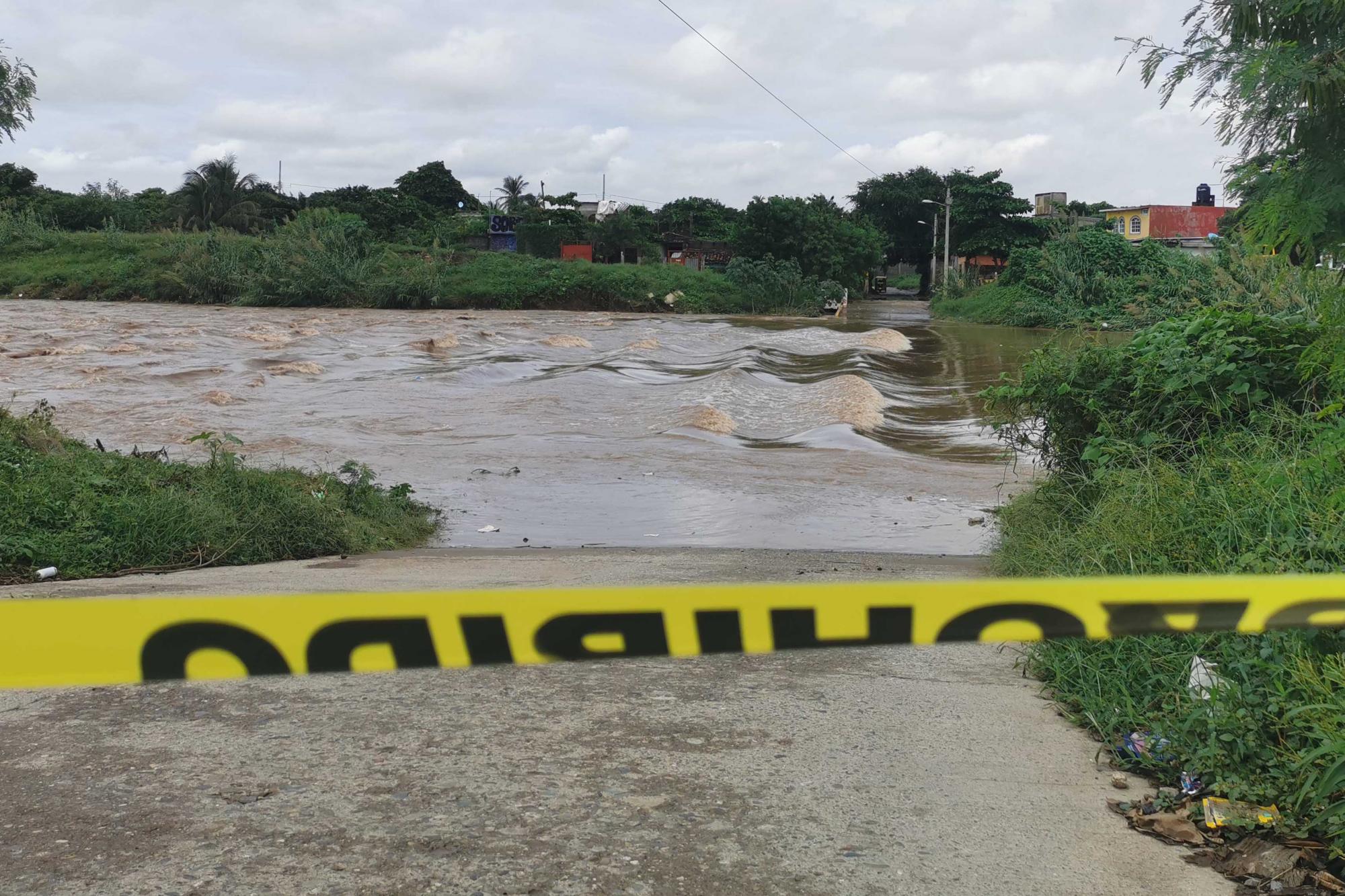 Crecida de ríos en Oaxaca aísla comunidades. Noticias en tiempo real