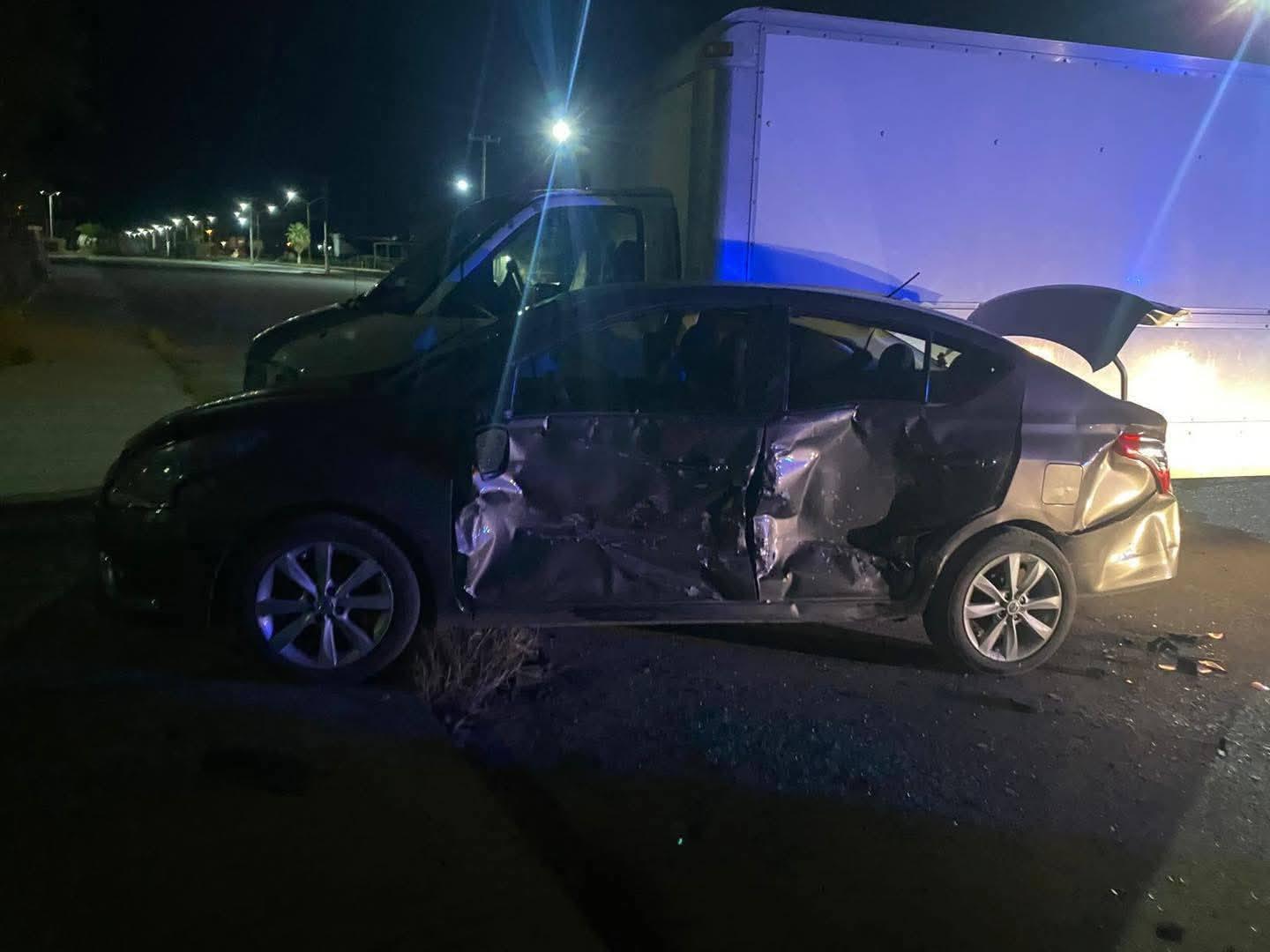 Desata choque múltiple por arranque de celos de regidora del PT, en San Juan de Sabinas. Noticias en tiempo real