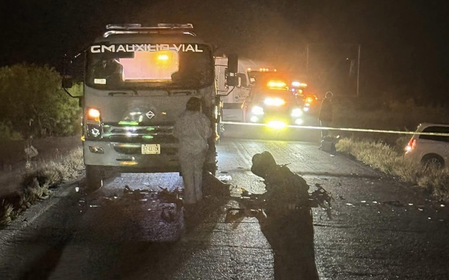 Muere motociclista en choque frontal en carretera a General Cepeda