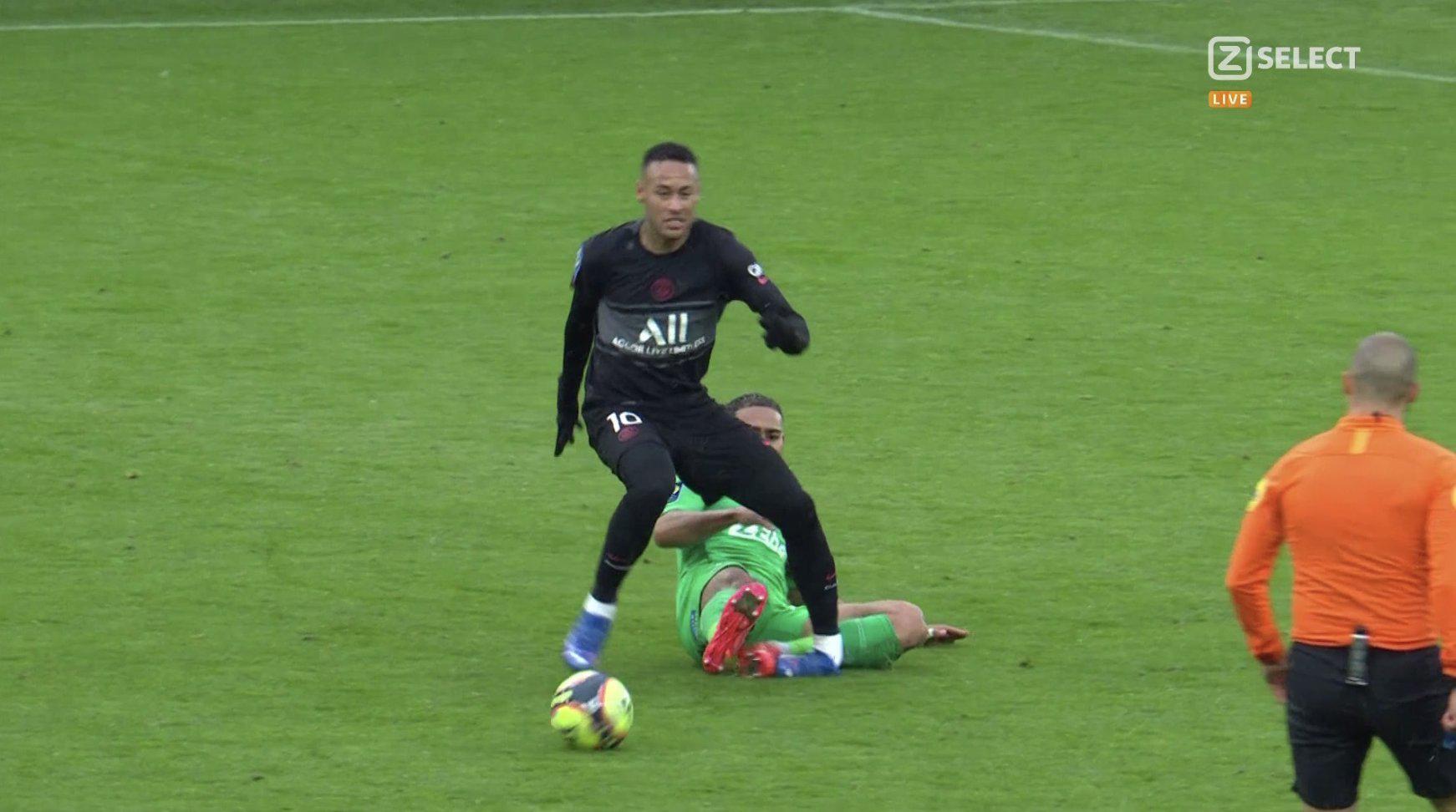 Neymar sufre terrible lesión en Saint-Étienne vs PSG (Video). Noticias en tiempo real
