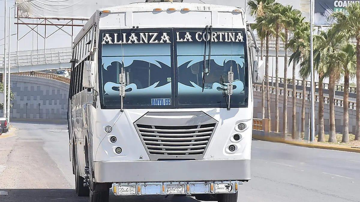 Torreón: Exhortan a usuarios a utilizar paradas en Bulevar Revolución ante obras en curso