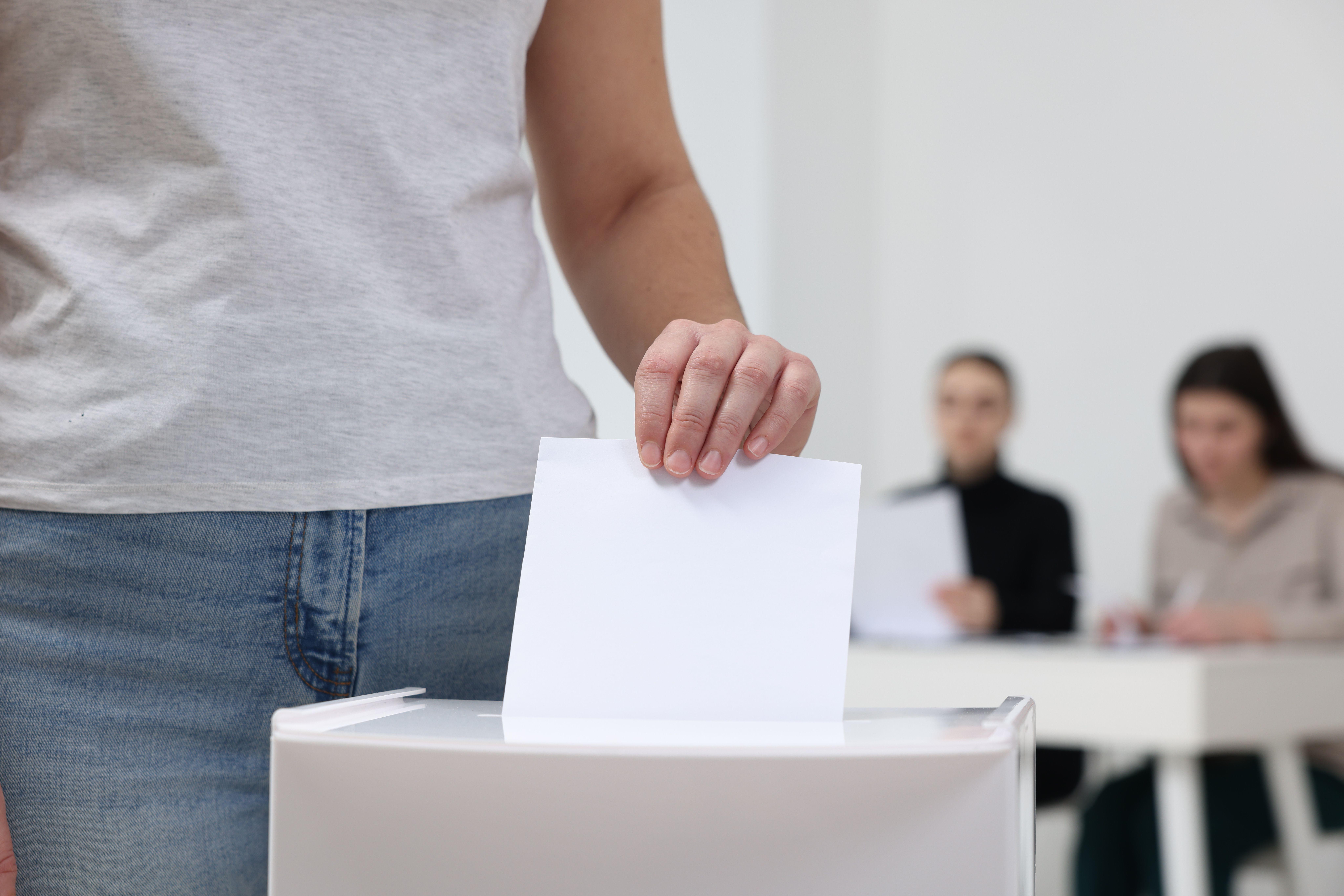 Votar es obligatorio... pero no hay castigo: la contradicció