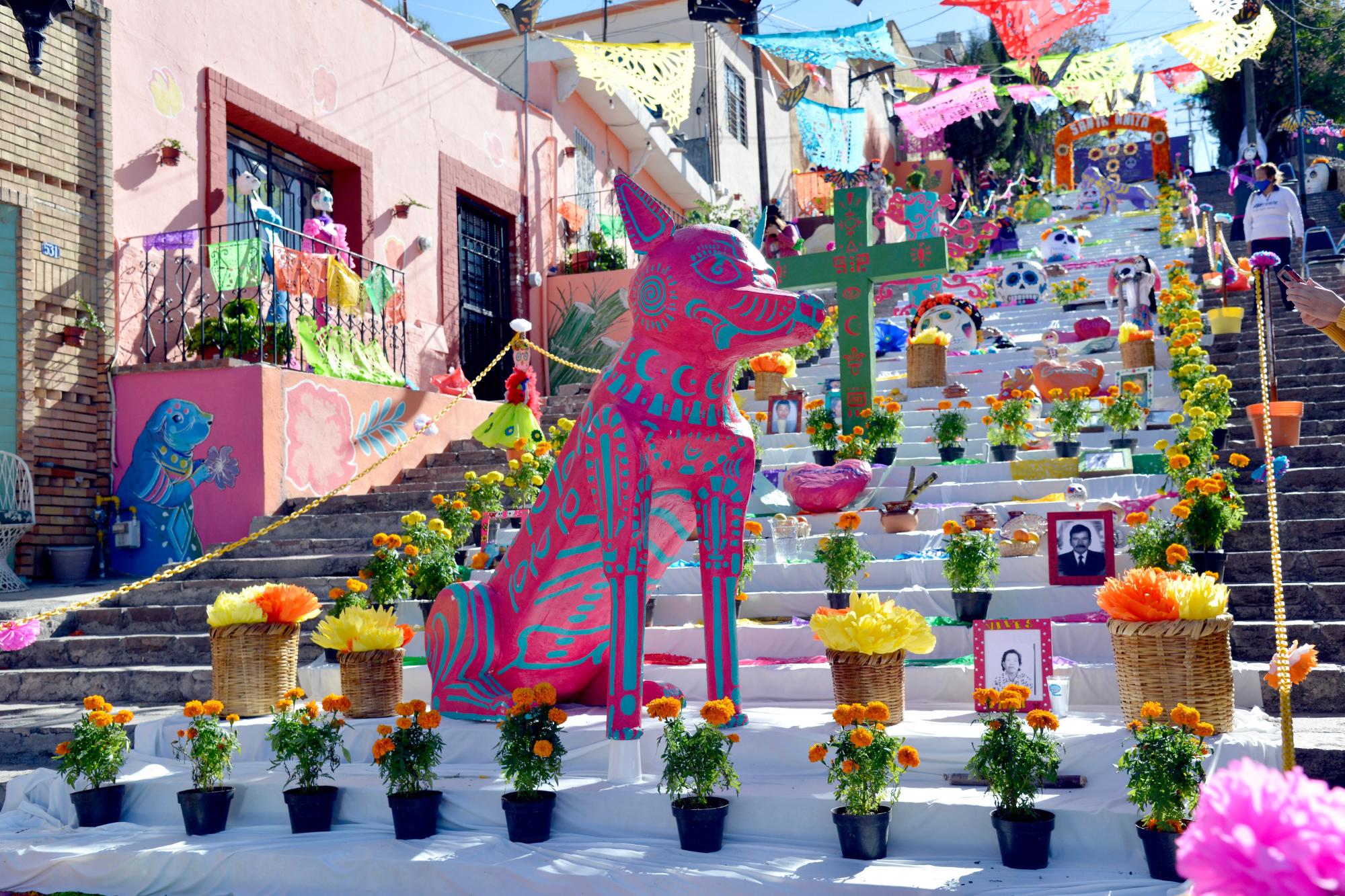 Barrio de Santa Anita: convierten 180 escalones en altar monumental en  Centro Histórico de Saltillo