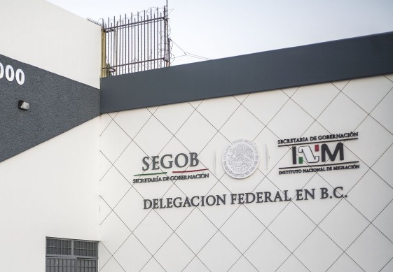 Dos agentes del INM en Baja California señalados por corrupción y trata de personas. Noticias en tiempo real