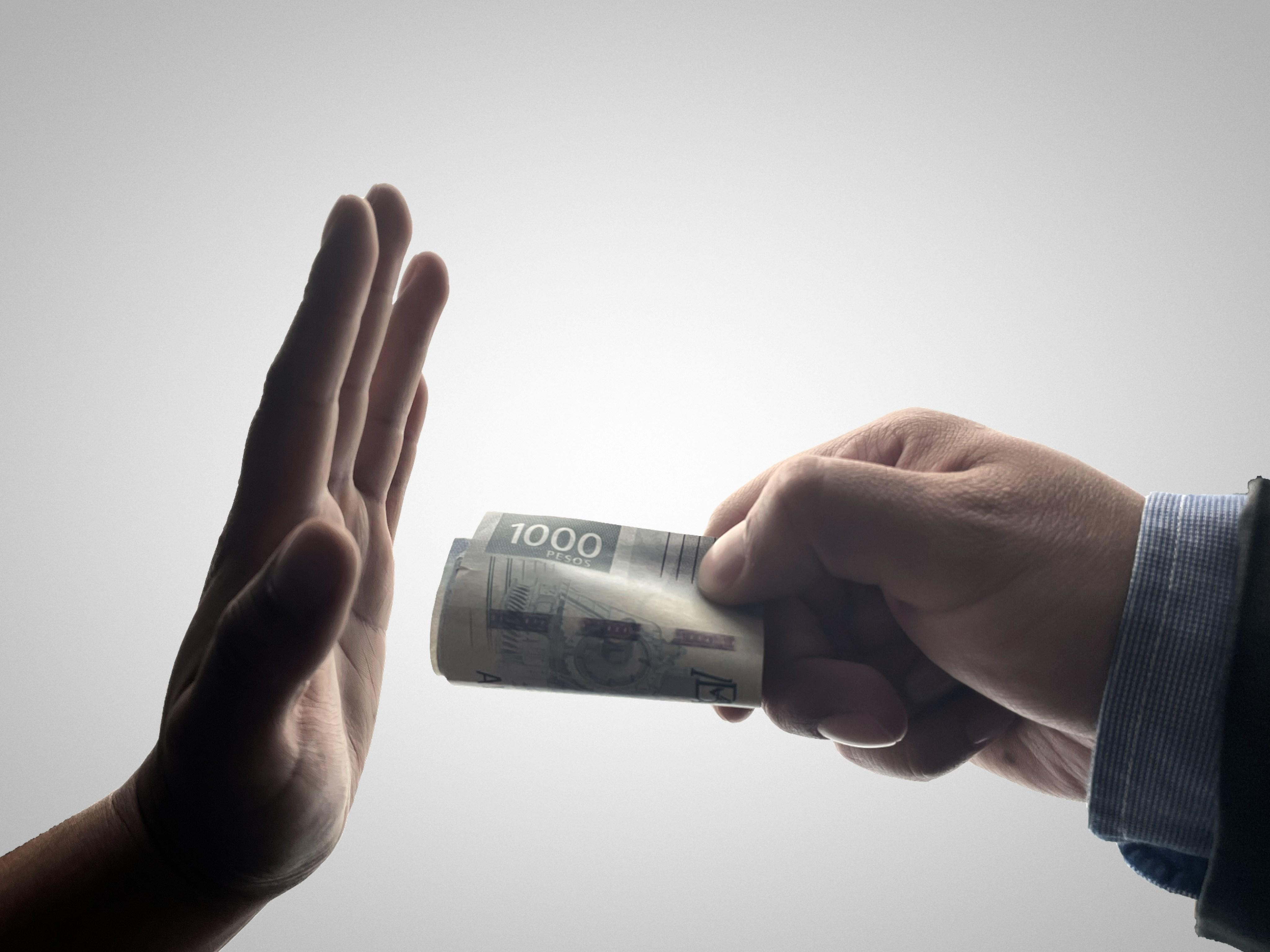 Cuesta corrupción a mexicanos 17.7 mil millones de pesos: Inegi