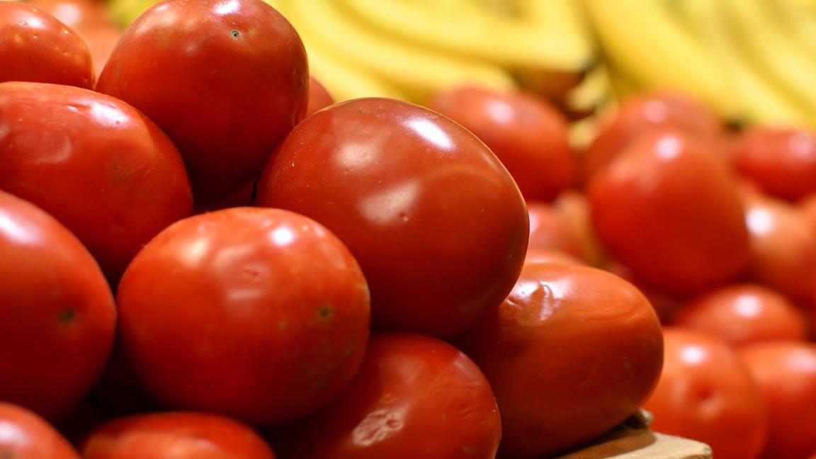 El jitomate anda por las nubes... cuesta más de $60 pesos en supermercados y mercados