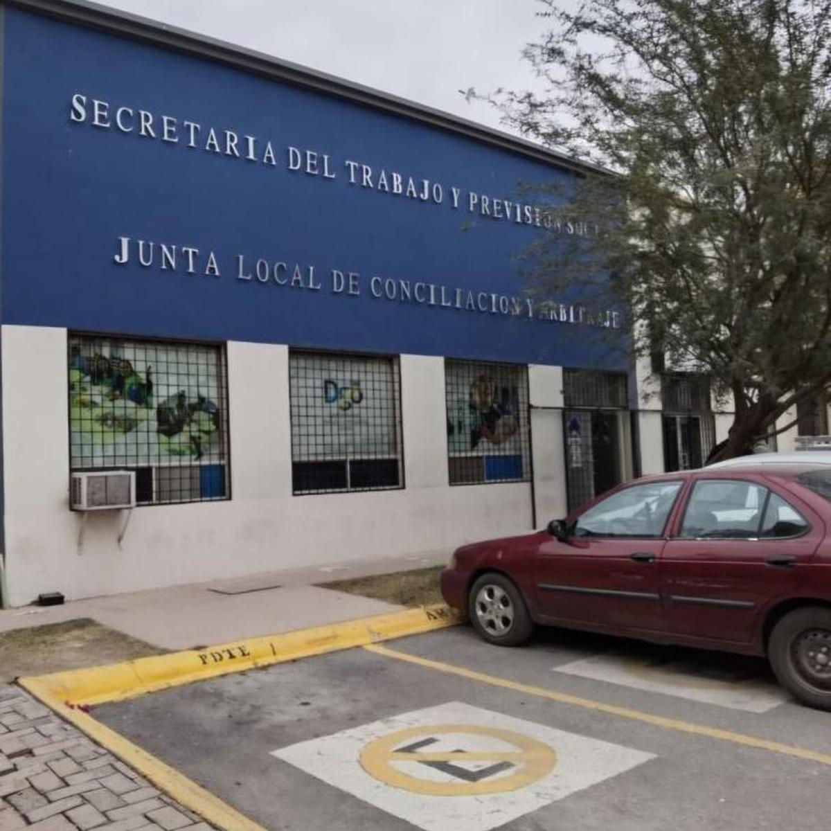 Fiscalía Anticorrupción detiene a exfuncionaria en Gómez Palacio por despojo a adulto mayor