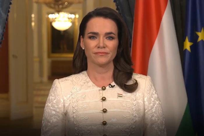 Renuncia presidenta de Hungría tras escándalo político. Noticias en tiempo real