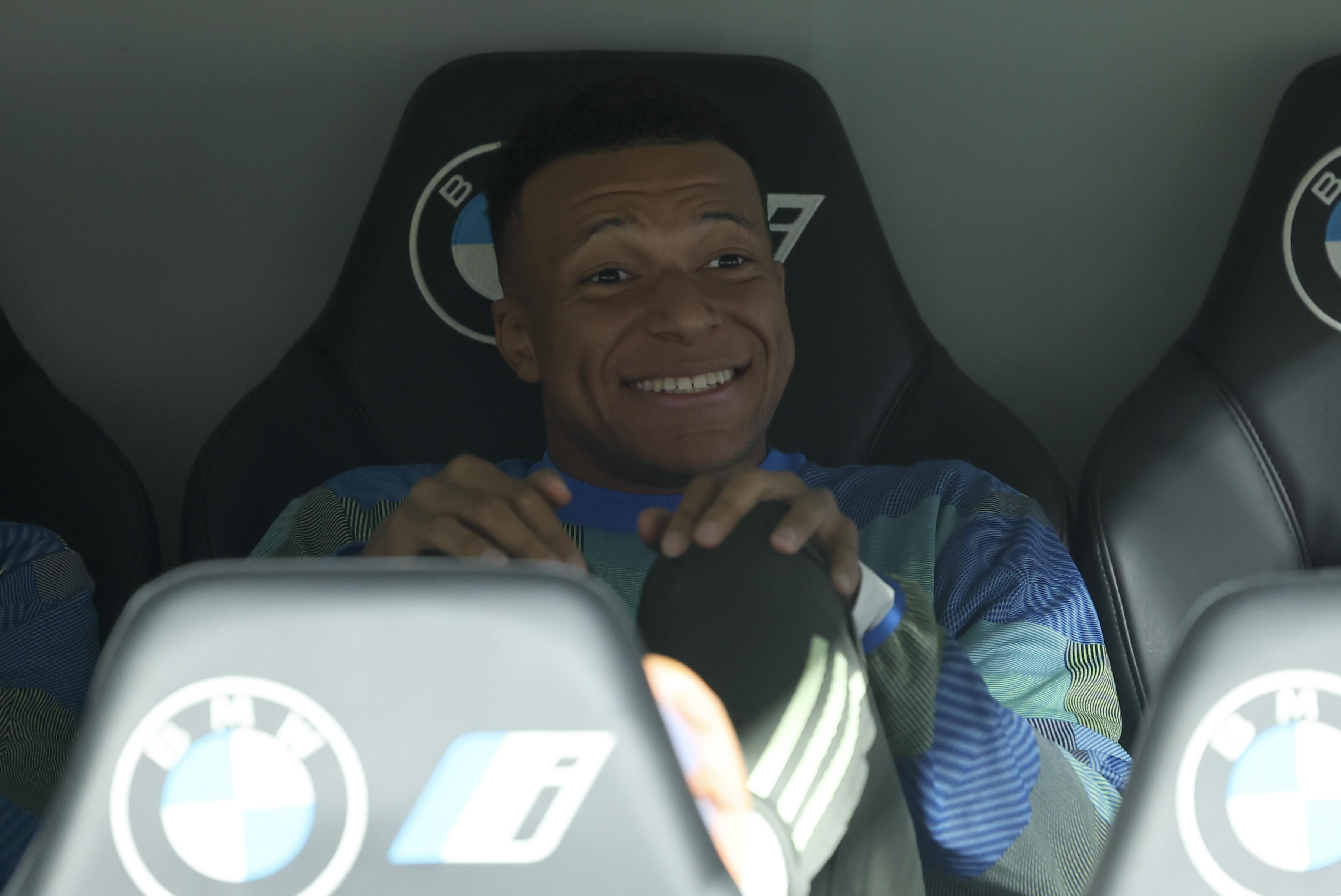 ‘Soy el cuarto delantero’: Mbappé estalla tras la humillación de Arbeloa y la rechifla del Bernabéu