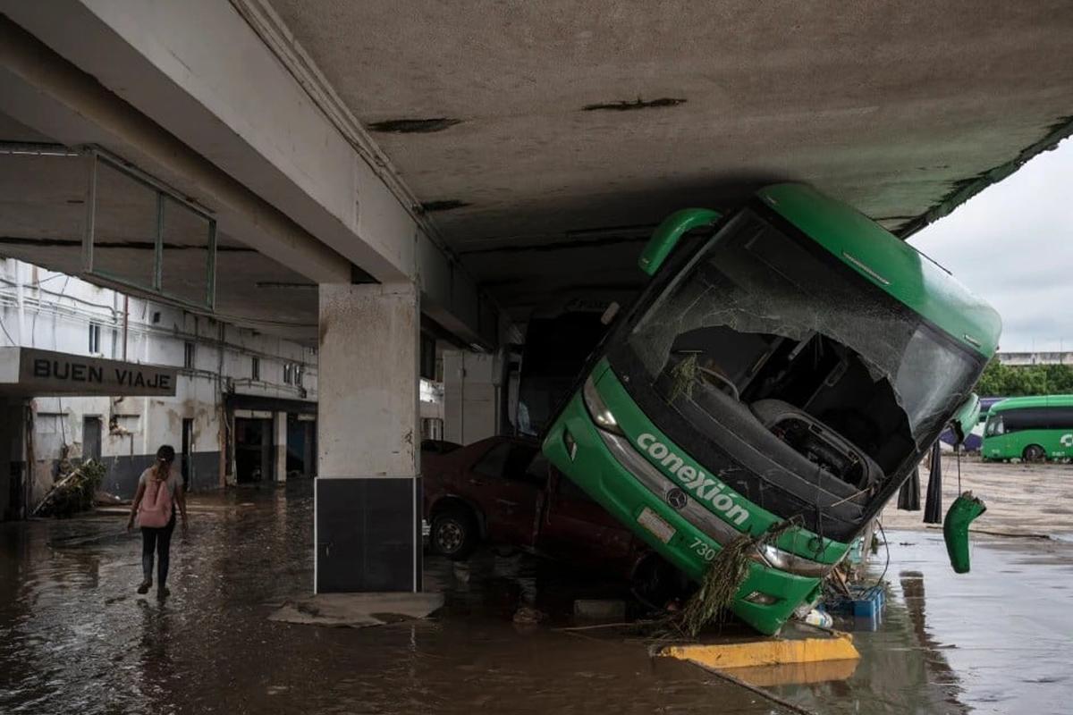 Lluvias en México dejan 64 muertos... Protección Civil activa el Plan DN-III-E en cinco estados. Noticias en tiempo real