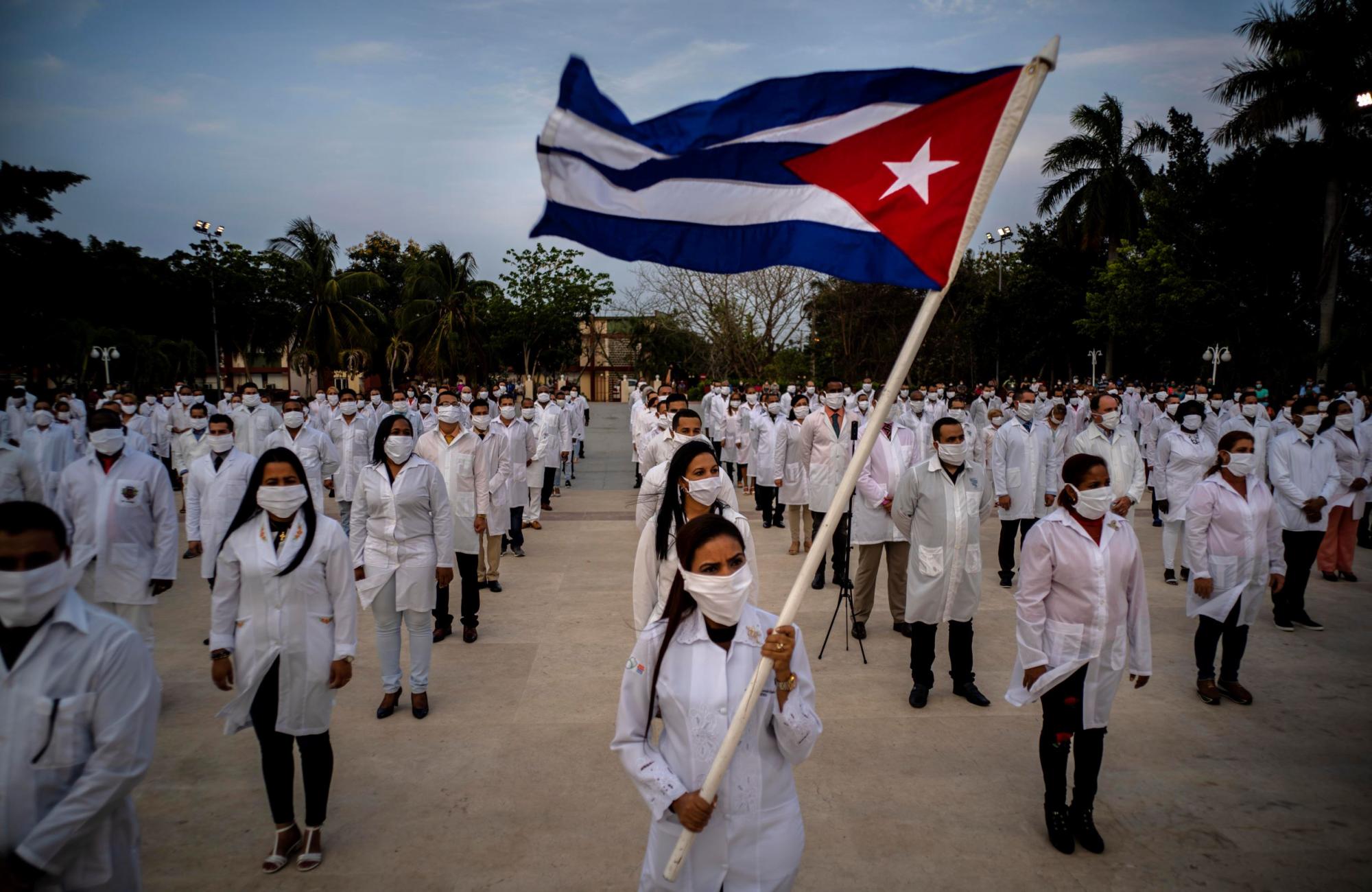 Prefiere 4T contratar a cubanos que atender demandas de médicos mexicanos. Noticias en tiempo real