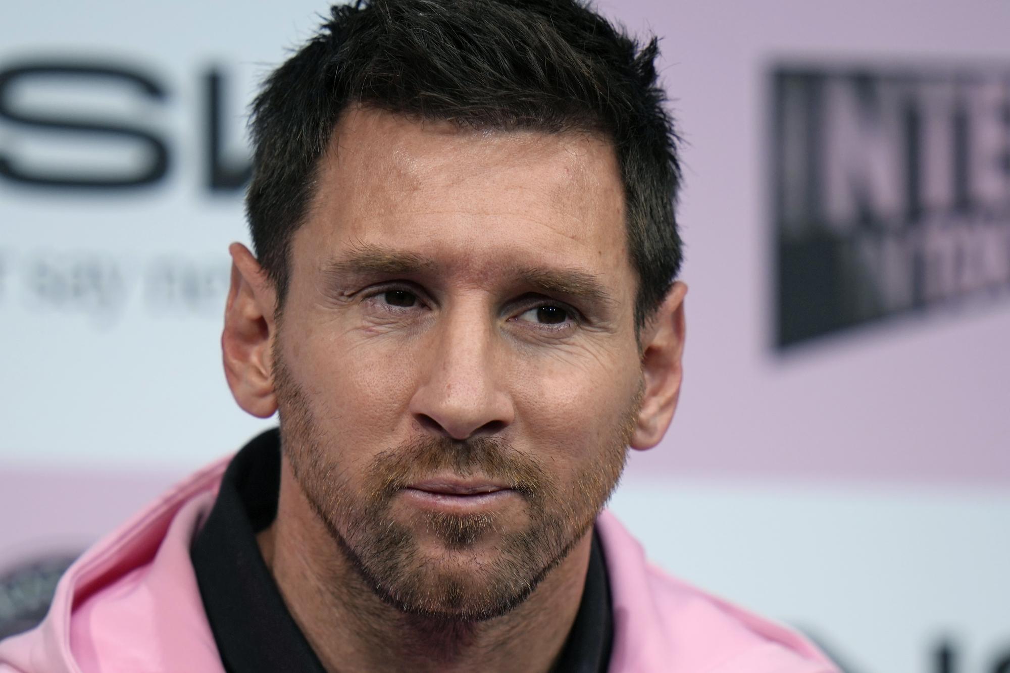 ¿Lionel Messi sigue lesionado? ‘La Pulga’ podría ser baja ante el Vissel Kobe. Noticias en tiempo real